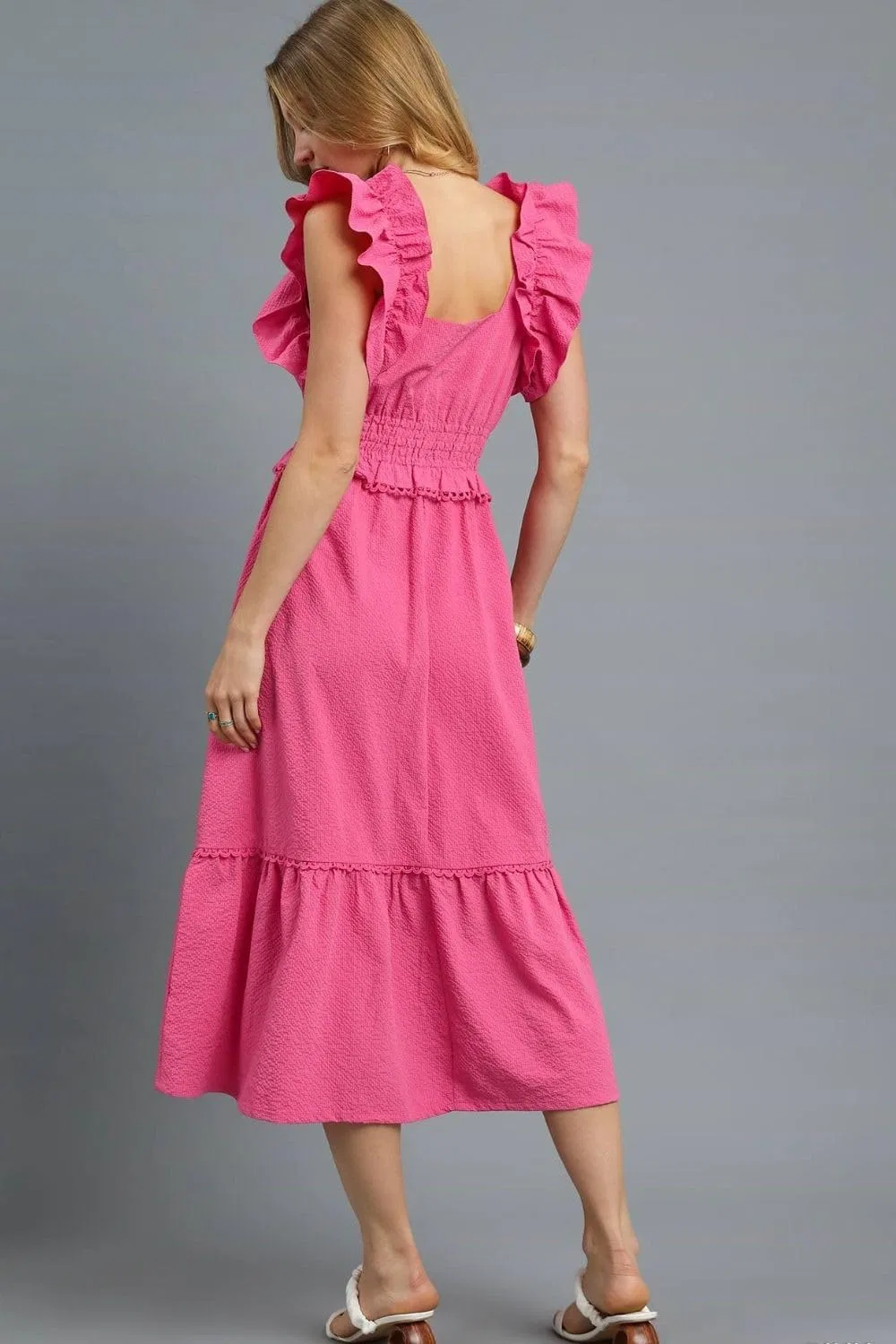 Женское платье миди с рюшами V-образным вырезом, Hot Pink — фото 4