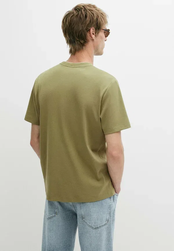 Футболка из хлопка Basic T-shirt Massimo Dutti, Mottled Dark Green, темно-зеленый — фото 3