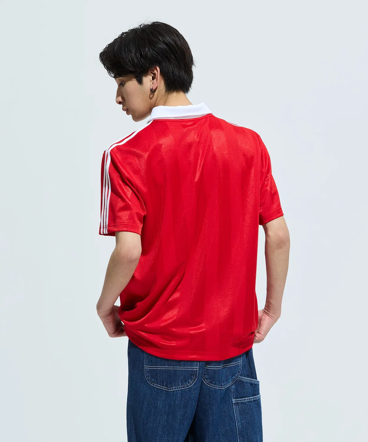 Мужская футболка с V-образным вырезом из двойного трикотажа Archive Color Engineered Jersey Adidas, Red — фото 3