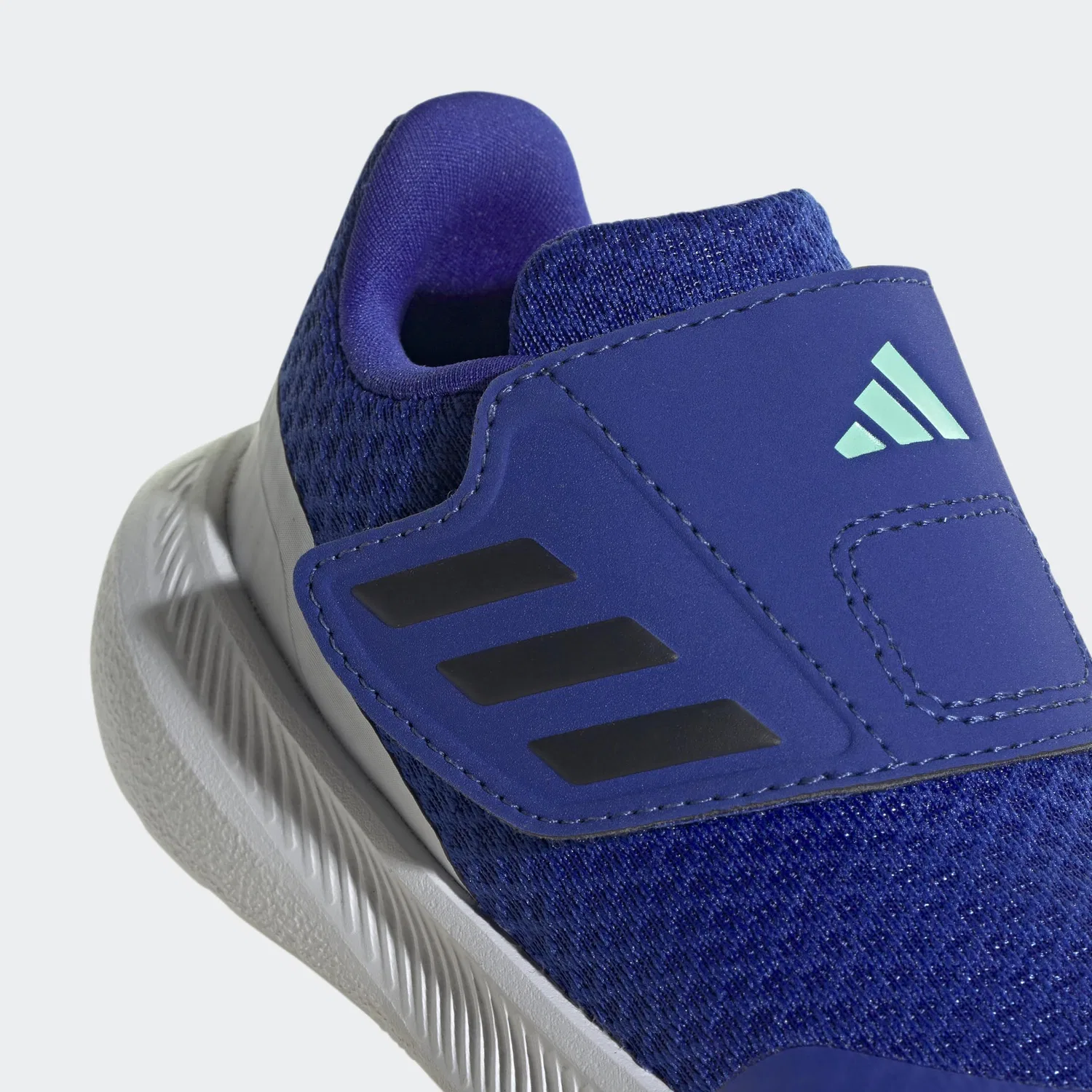Детские кроссовки для мальчиков с липучкой Runfalcon 3.0 Hook-and-loop Adidas, Lucid Blue Legend Ink Cloud White — фото 4