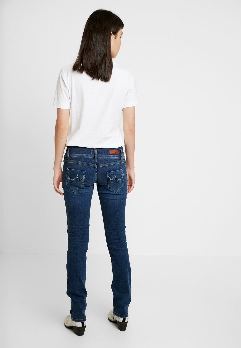 Джинсы-сигареты Джинсы LTB Jonquil Caitlin Wash Slim Fit LTB, noela неповрежденная стирка — фото 3