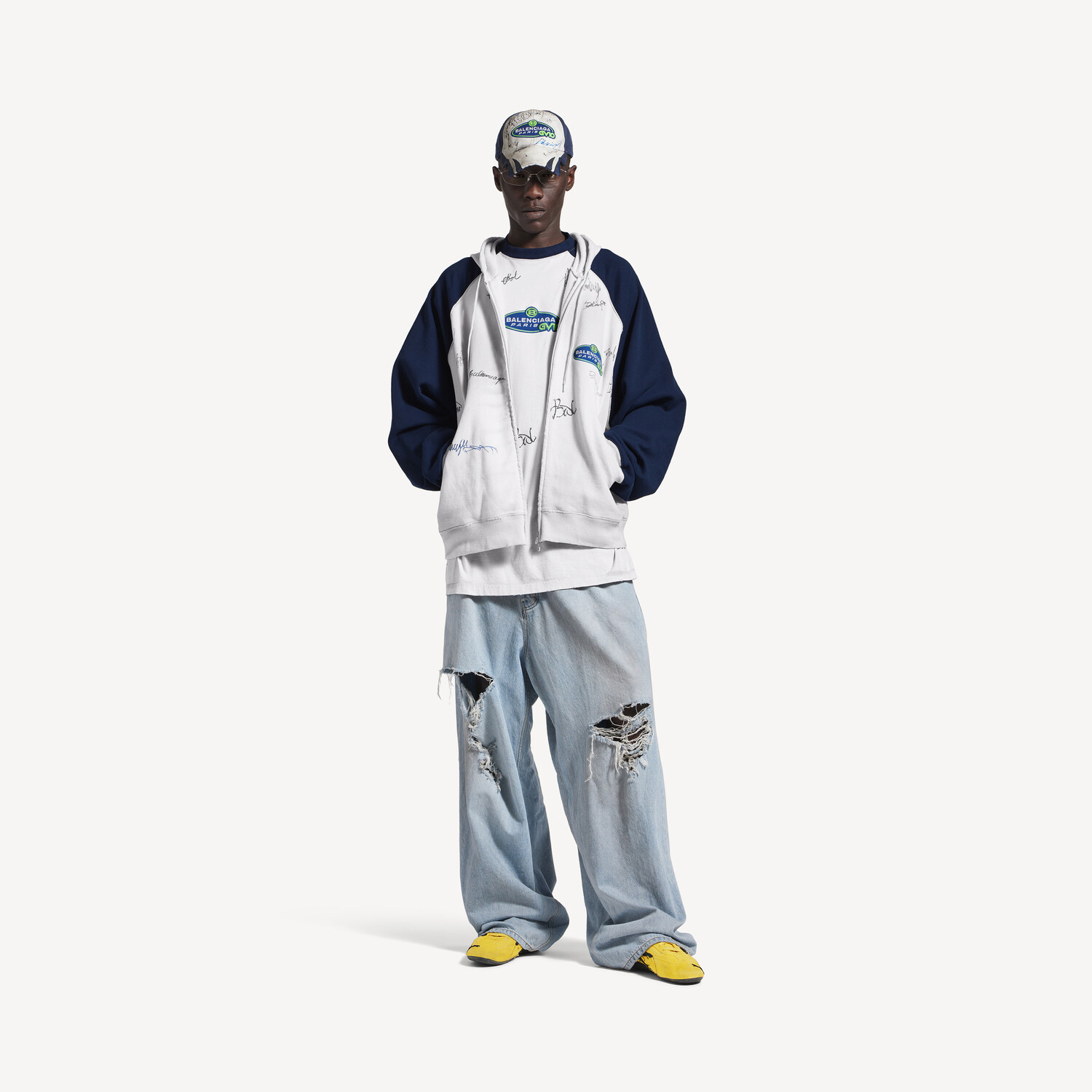 

Мужское худи на молнии с рукавами реглан оверсайз banana в грязно-белом/синем цвете BALENCIAGA, синий/грязно-белый