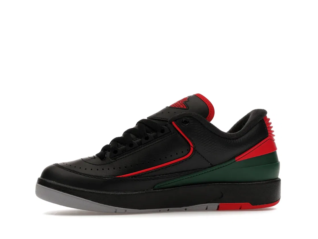 Детские кроссовки Lifestyle Jordan 2 Retro Low Jordan, Black/Fire Red/Cement Grey — фото 3