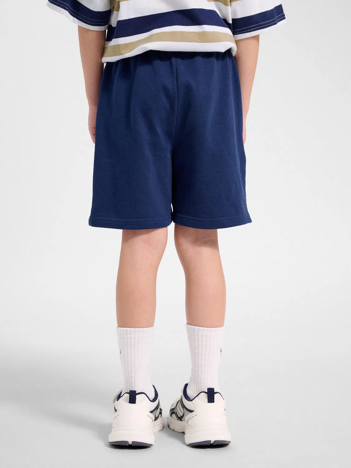 Детские шорты свободного кроя Hmljr Jump Hummel, Blau Dunkelblau Mitternachtsindigo — фото 2