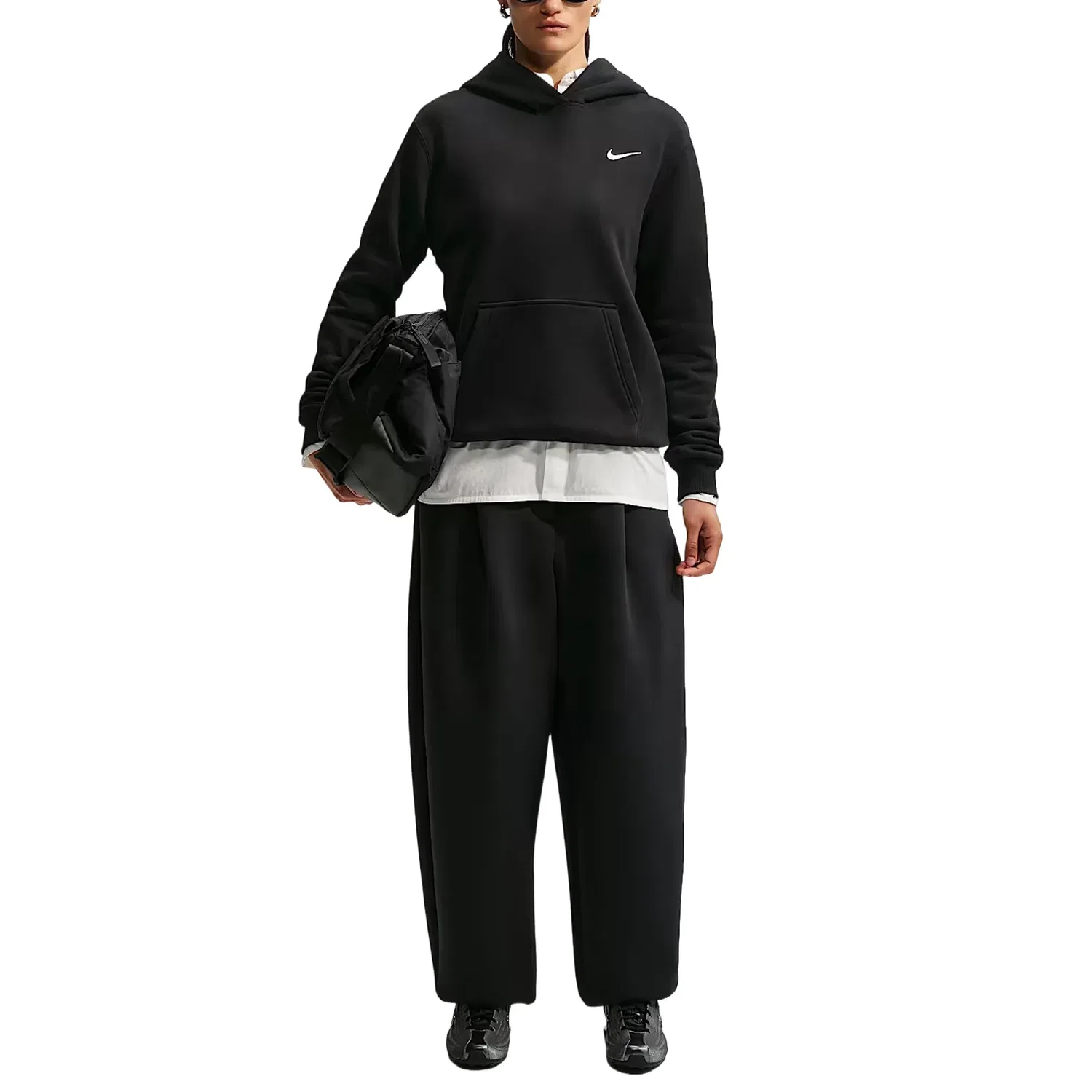 Женское худи Studio Fleece Medium Weight Hoodie 'Total Black' Nike, Total Black — фото 2