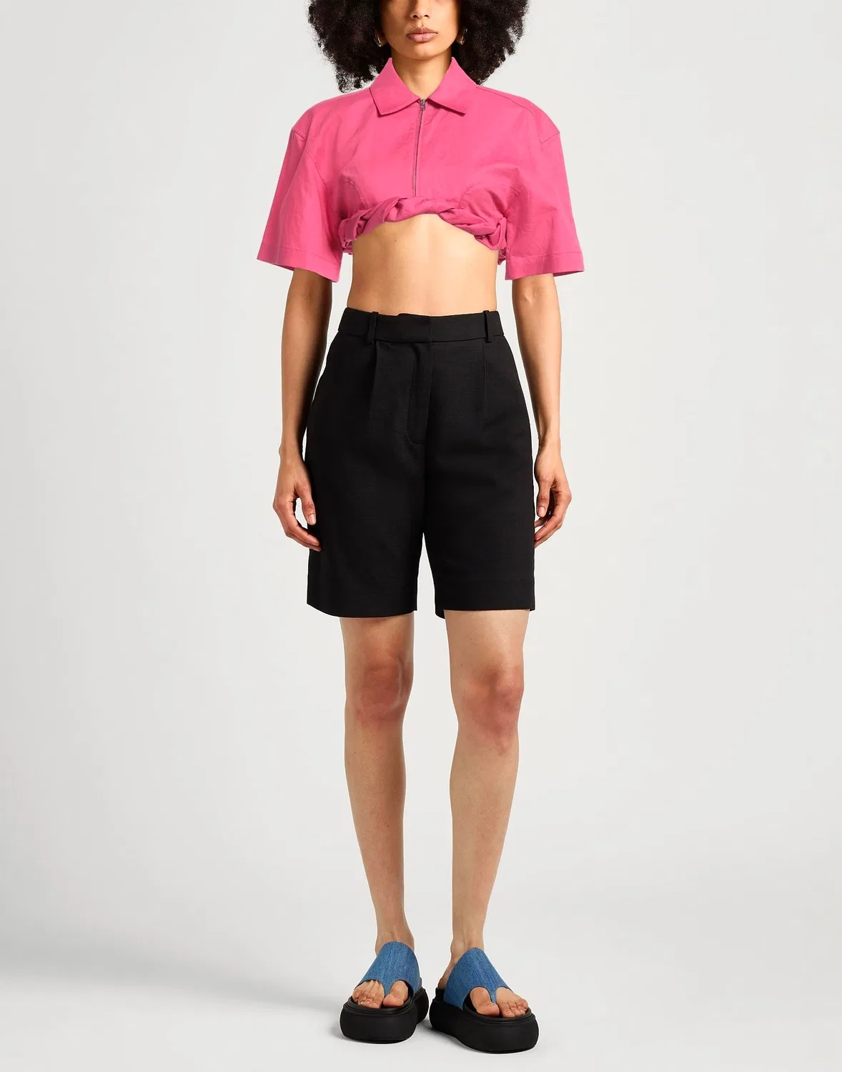 Женский укороченный топ с воротником Jacquemus, ярко-розовый — фото 2