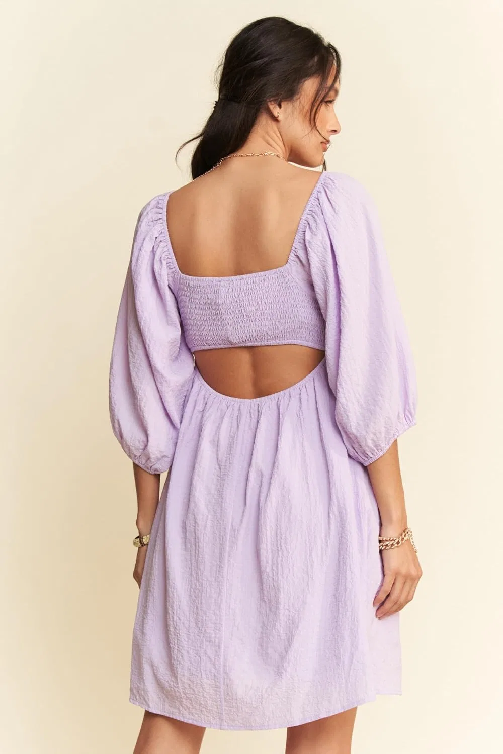 Женское мини-платье с пышными рукавами и открытой спиной, Lavender — фото 2