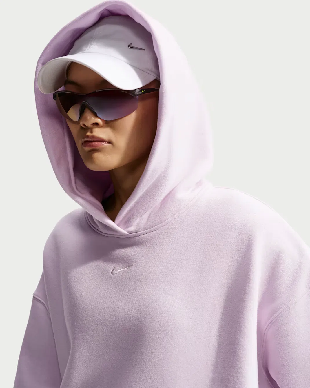 Женская толстовка с капюшоном оверсайз Nike Studio Fleece Medium Weight, Bleached Lilac/Sail — фото 3