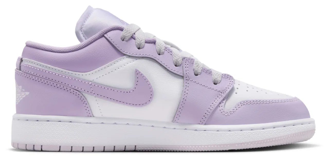 Кроссовки для девочек Jordan AJ 1 Low, цвет White/Barely Grape