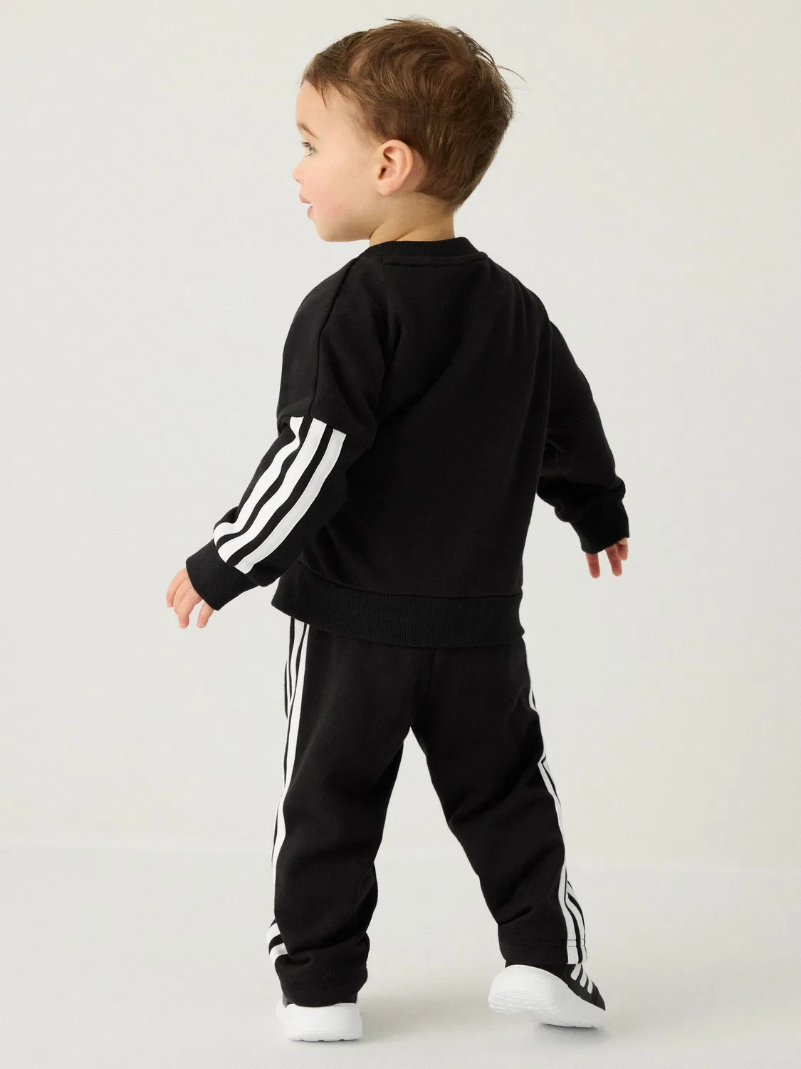 Спортивные штаны adidas Essentials, детские, черные — фото 3