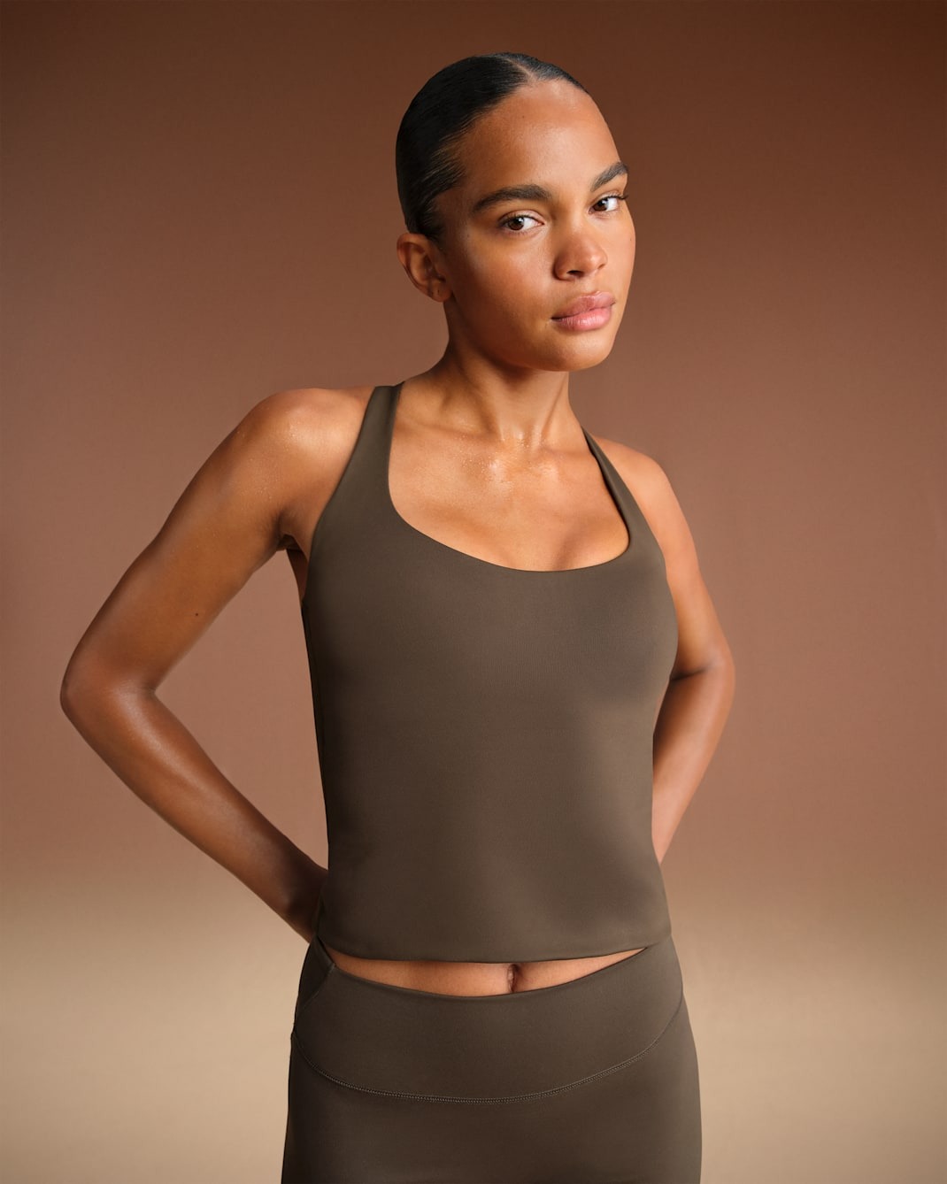 

Топ NikeSKIMS Matte Women's Racerback Tank, темно-коричневый