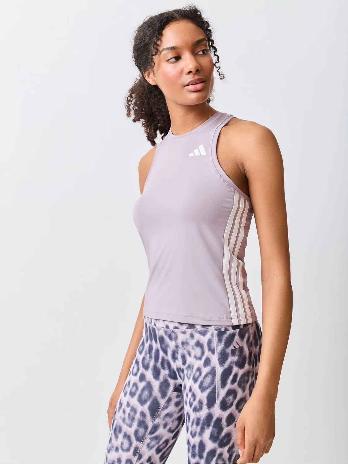 Топ с открытой спиной, Workout Essentials 3-Stripes adidas, фиолетовый