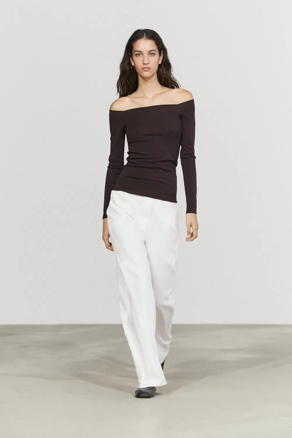 Футболка Massimo Dutti, эластичная, коричневая