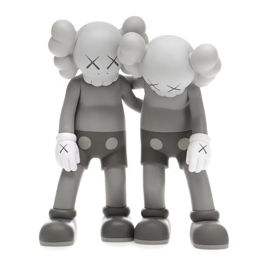 

Виниловая фигурка Kaws Along The Way, серый