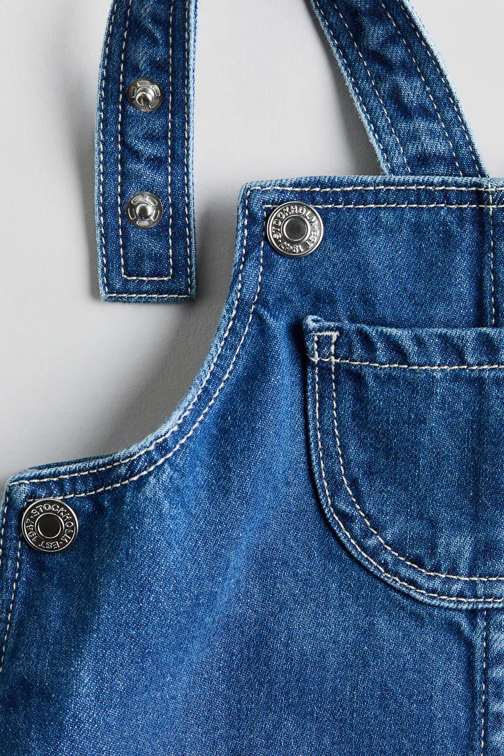 Комплект из двух предметов: сарафан и рубашка H&M, Denimblau/Weiß — фото 3