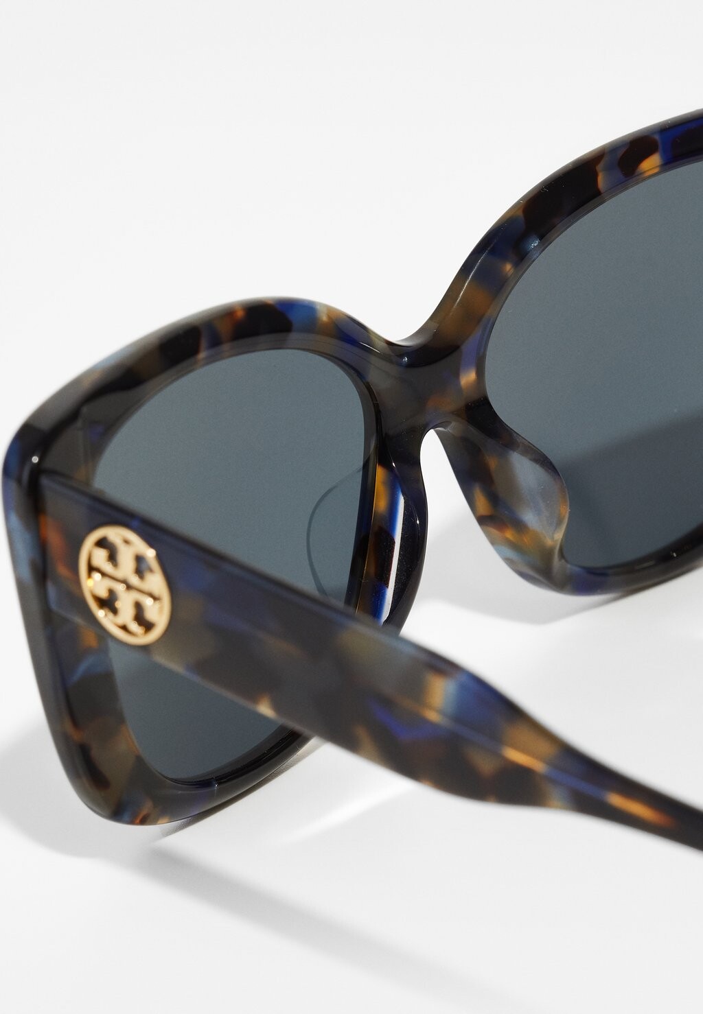 

Солнцезащитные очки Tory Burch, синий