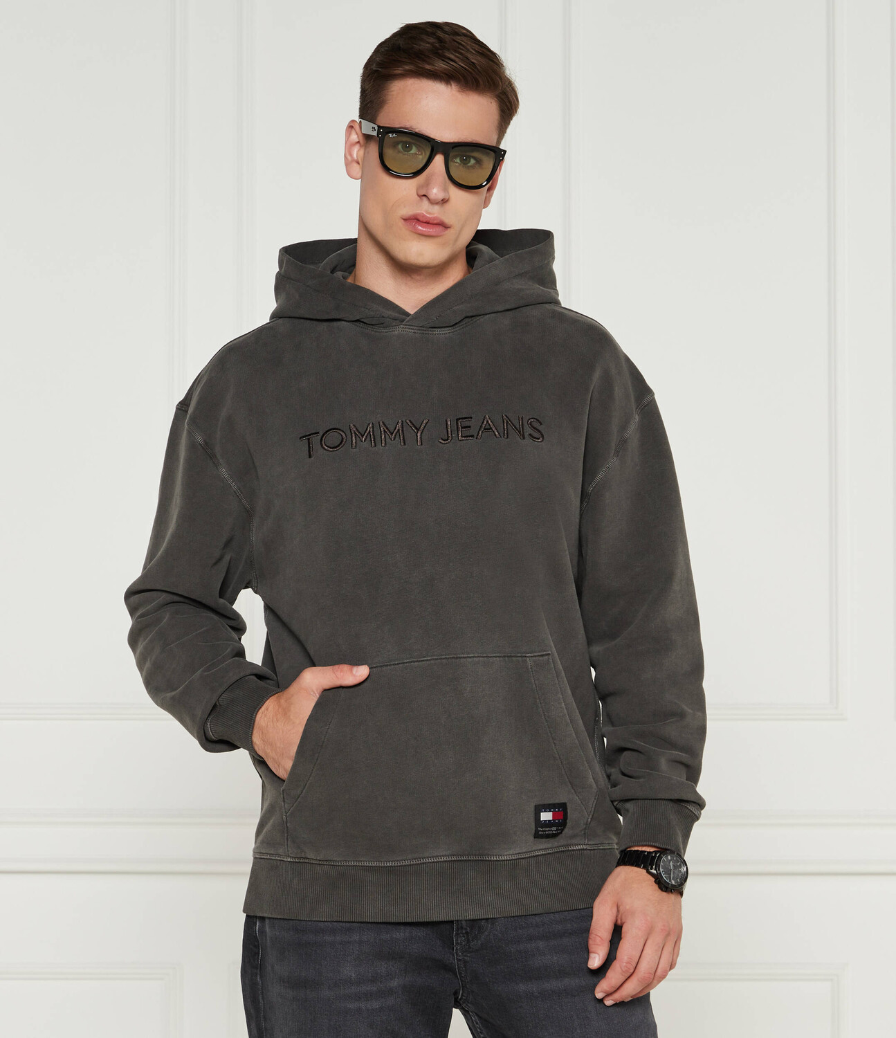 

Толстовка Tommy Jeans Loose fit, цвет grafite
