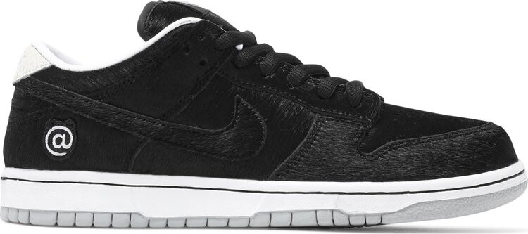 

Кроссовки Nike Medicom Toy x Dunk Low SB 'BE@RBRICK', черный