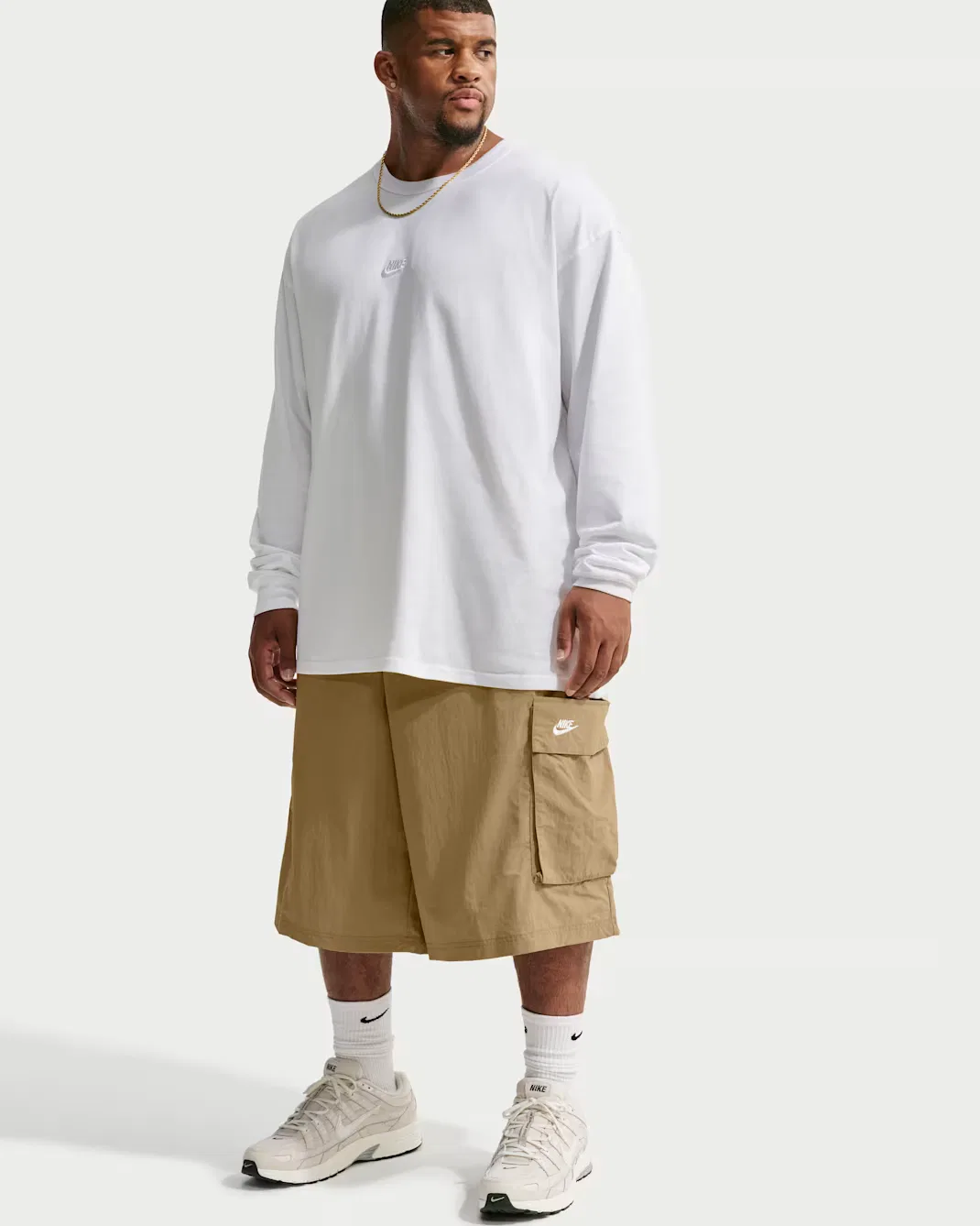 Мужские шорты-карго оверсайз Nike Sportswear Club, Parachute Beige/White — фото 4