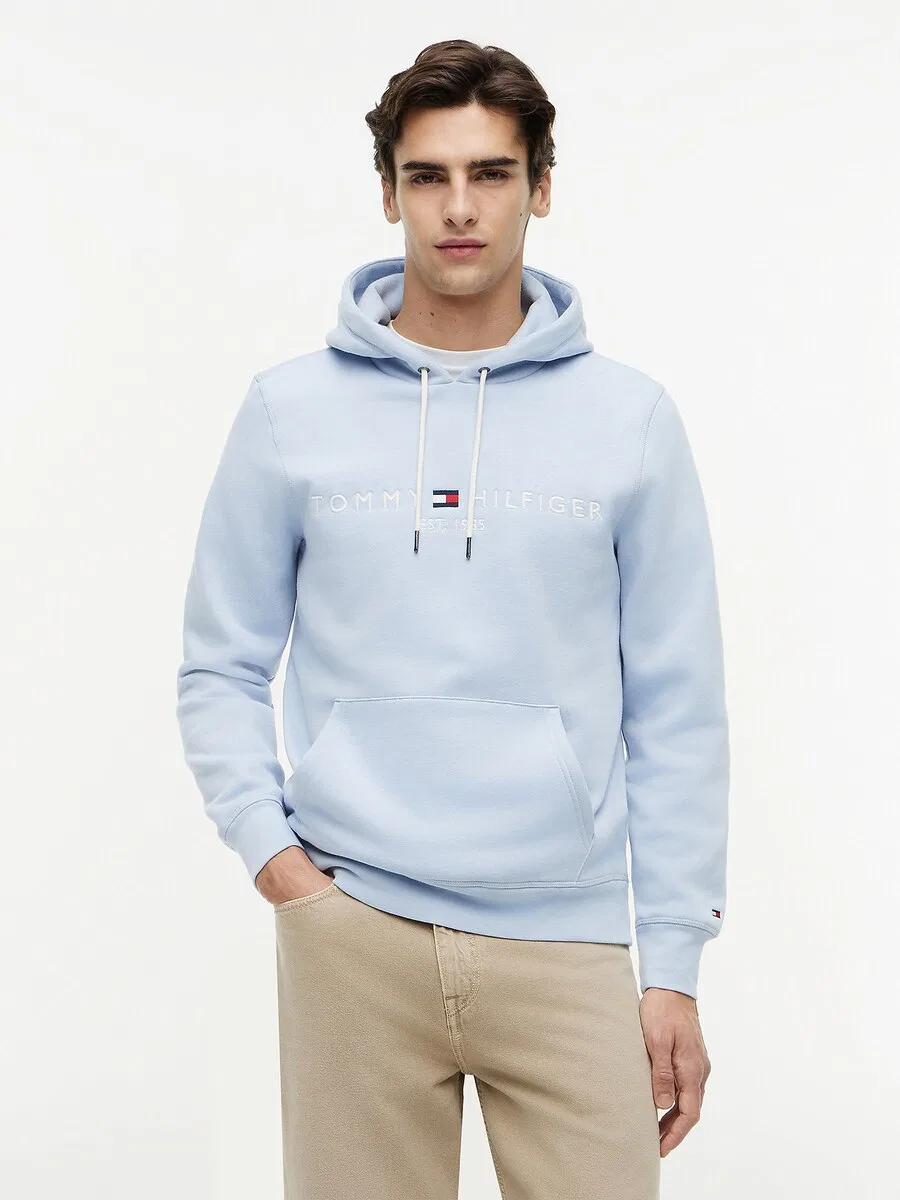Толстовка TOMMY HILFIGER стандартного кроя с вышитым логотипом и гибким шнурком, темно-синего и светло-голубого цвета — фото 2