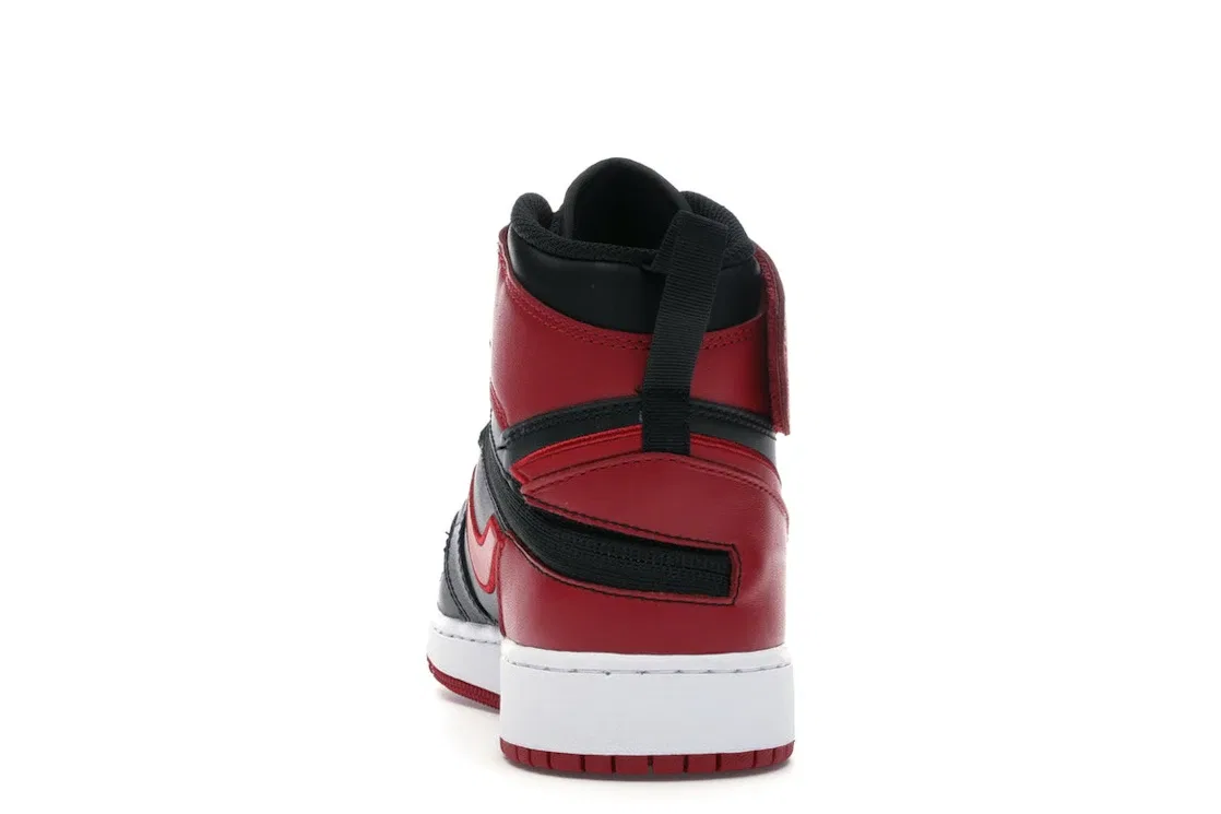 Детские кроссовки для мальчиков с легкой системой шнуровки Jordan 1 High FlyEase Jordan, Black/Gym Red-White-Black — фото 4