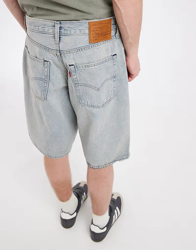 Джинсовые шорты Levi's 478 свободного кроя, светло-винтажного оттенка — фото 3