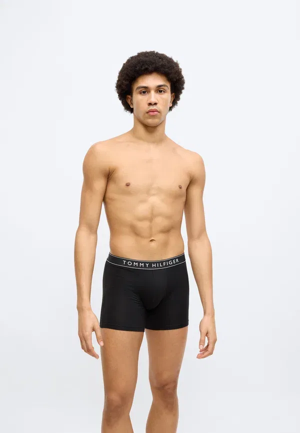Трусы боксеры дышащие Essential Logo Boxer Briefs Tommy Hilfiger, черный — фото 2