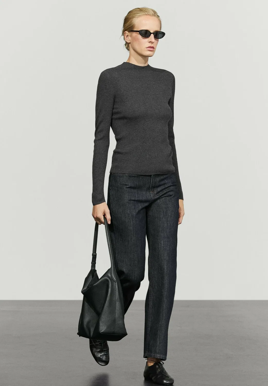Вязаный свитер с воротником-стойкой в рубчик Massimo Dutti, Dark Grey — фото 2