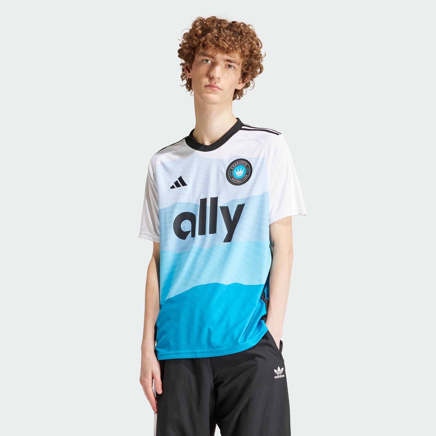 

Домашняя майка Шарлотт 24/25 Adidas, sharp blue/white