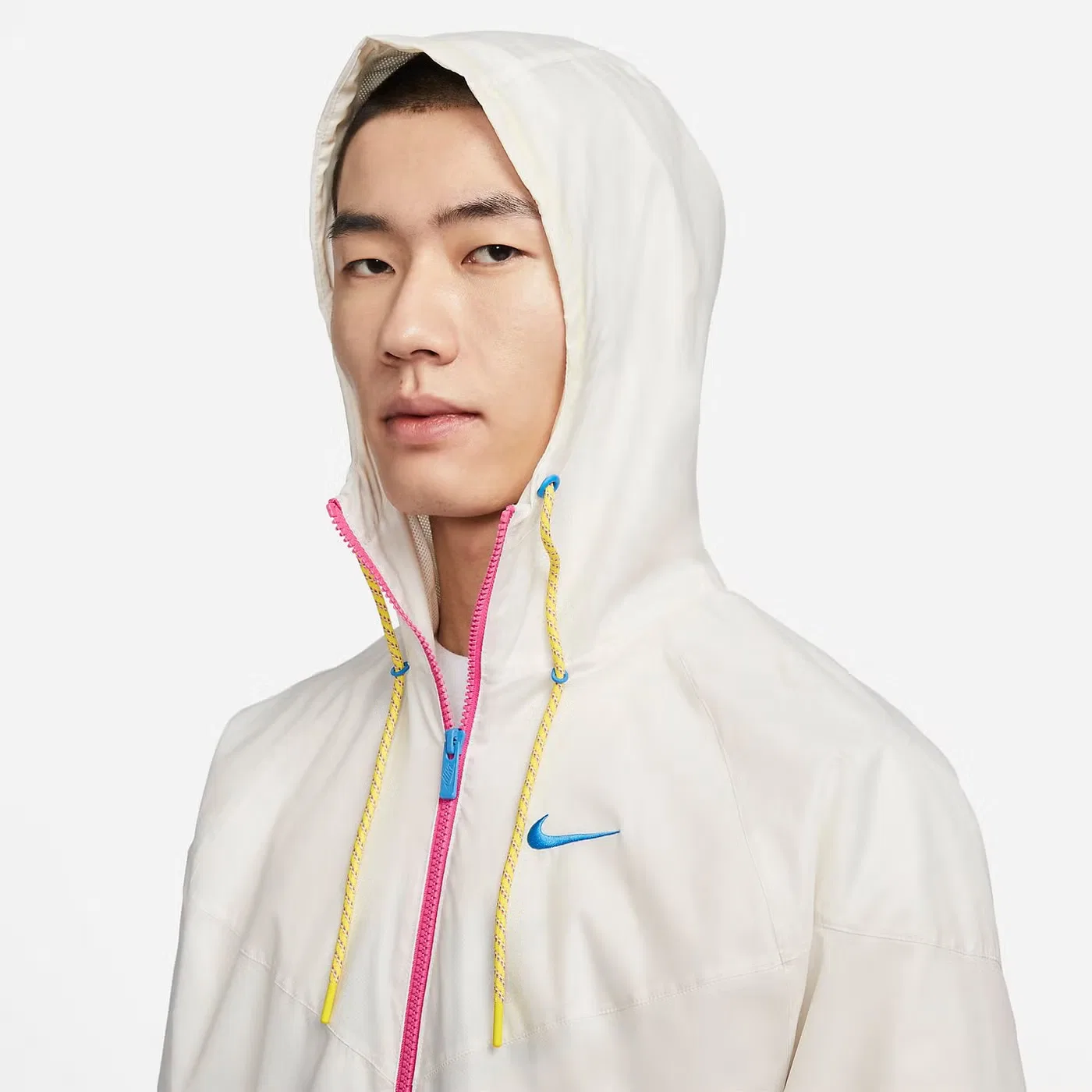 Куртка-ветровка спортивная с капюшоном Nike, белый — фото 3