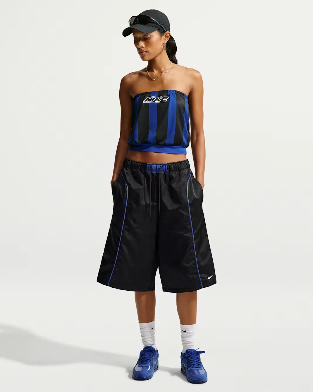 Женские свободные тканые шорты со средней посадкой Nike Sportswear, Black/Old Royal/Old Royal/White