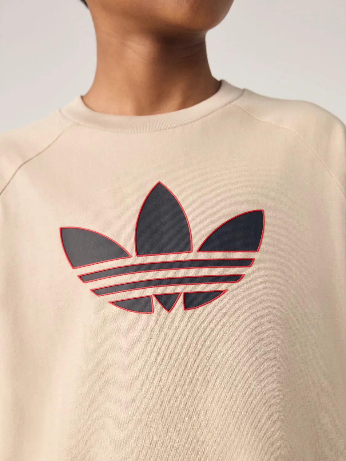 Футболка с логотипом Trefoil, Oversized, adidas Originals, нейтральный — фото 3