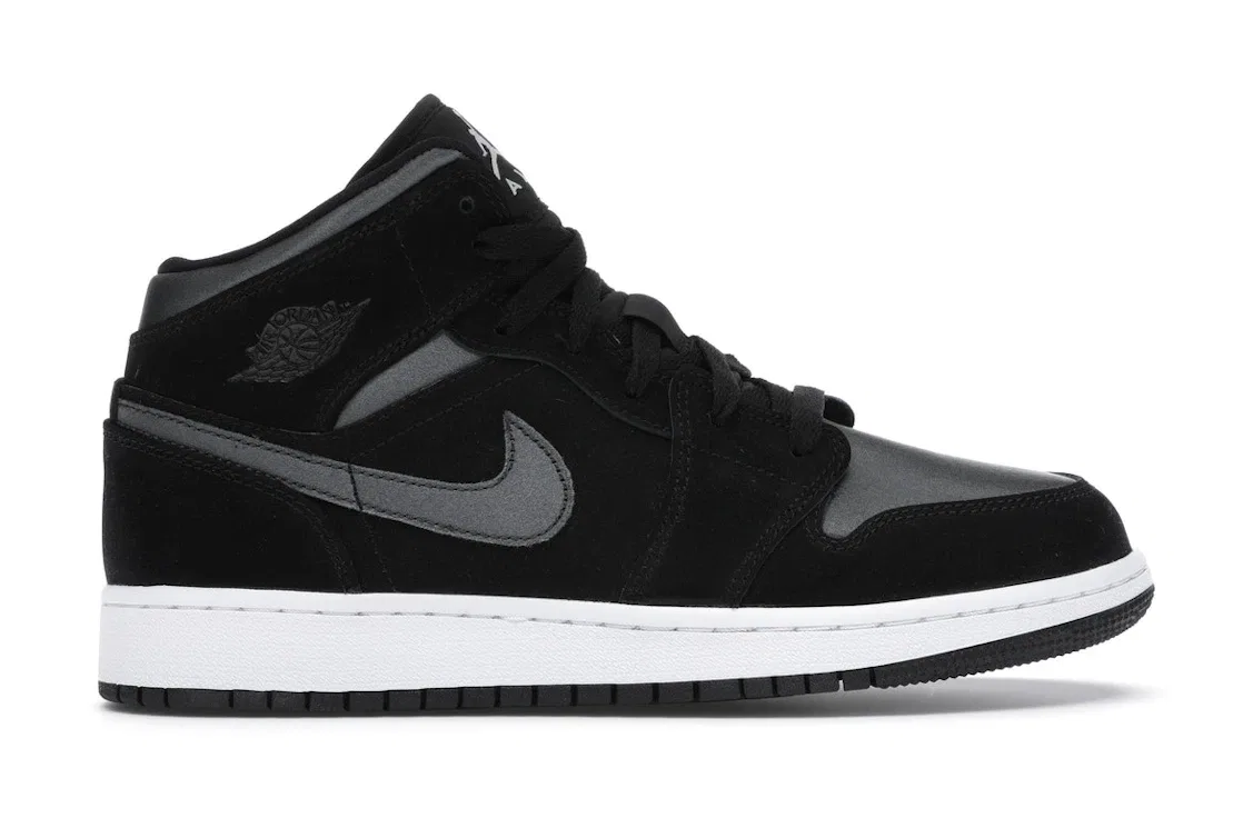Детские кроссовки Lifestyle с брендовой расцветкой Jordan 1 Mid, Black/Grey