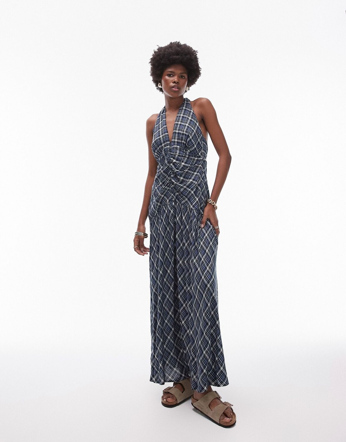 

Платье Topshop Textured Maxi With Front Crease And Halter Neckline In Checkered Pattern, синий