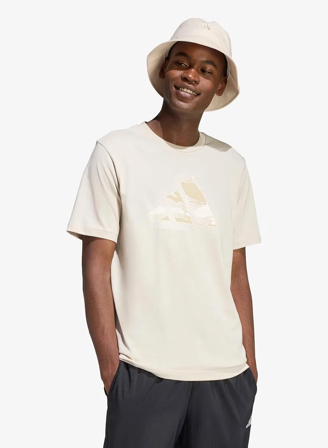 Футболка с принтом Camo Modern Logo Graphic Adidas, воналу