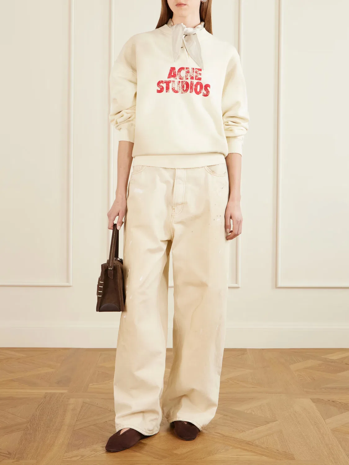 Джинсы с заниженной талией и кожаной отделкой 2023 год Acne Studios, белый — фото 2