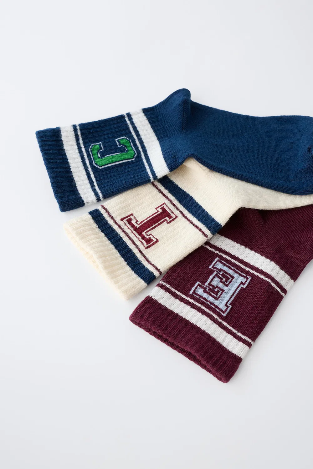 Набор из 3 полосатых носков средней длины в стиле "Varsity". ZARA, Burgundy — фото 3
