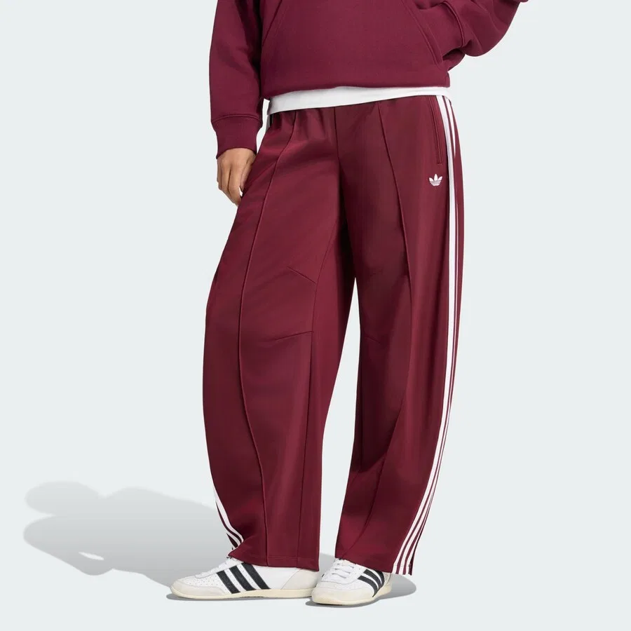 Брюки-бочонки ADIDAS ORIGINALS 'Firebird' темно-красного цвета — фото 2