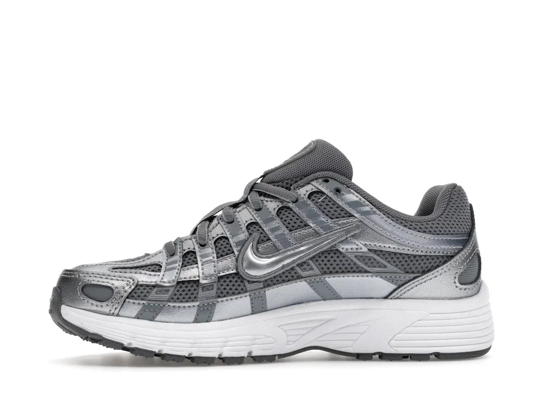 Детские кроссовки Lifestyle Nike P-6000, Metallic Cool Grey/White/Wolf Grey/Cool Grey — фото 3