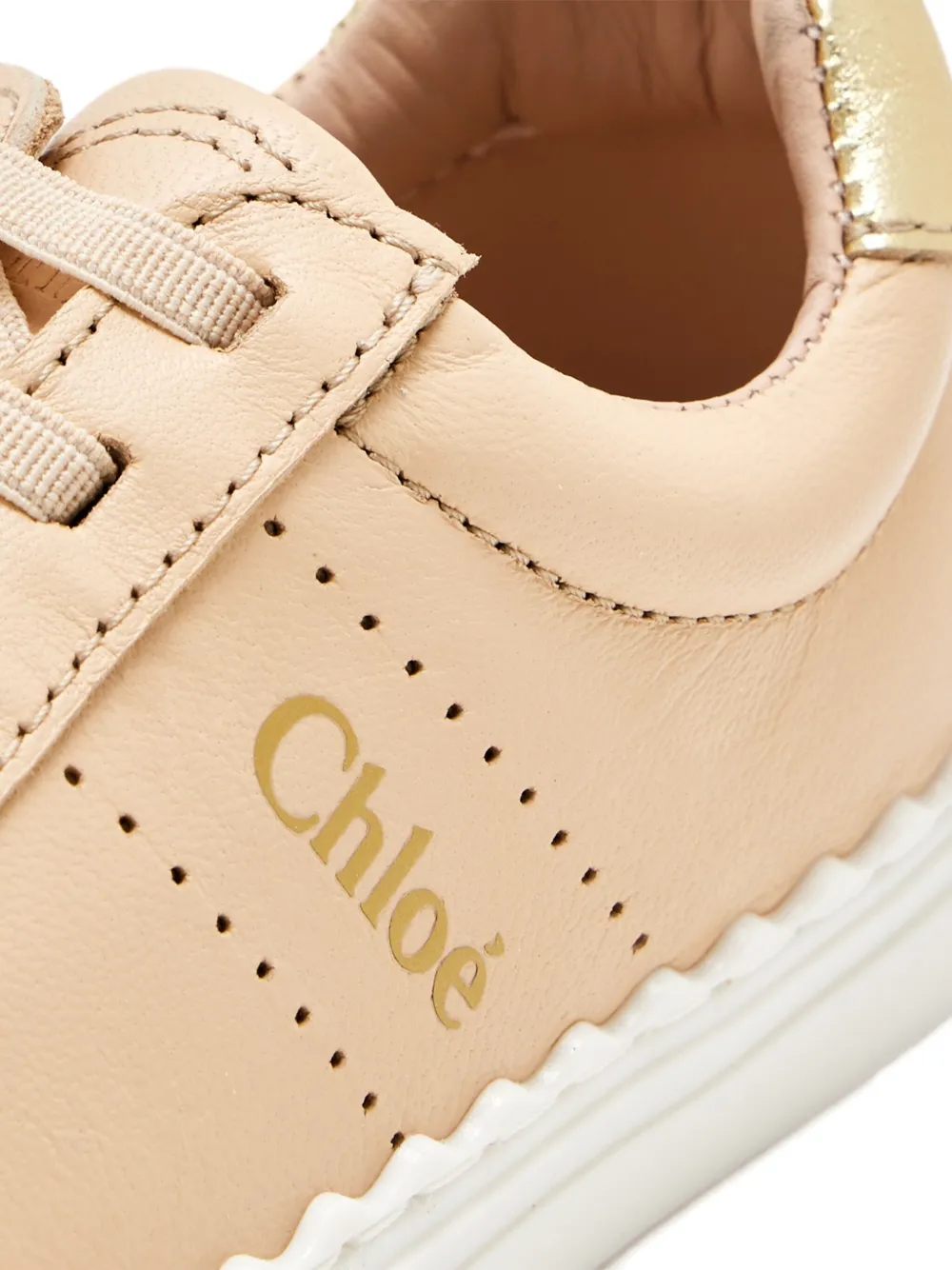 Кожаные кроссовки с фестончатой отделкой Chloé Kids, розовый — фото 4