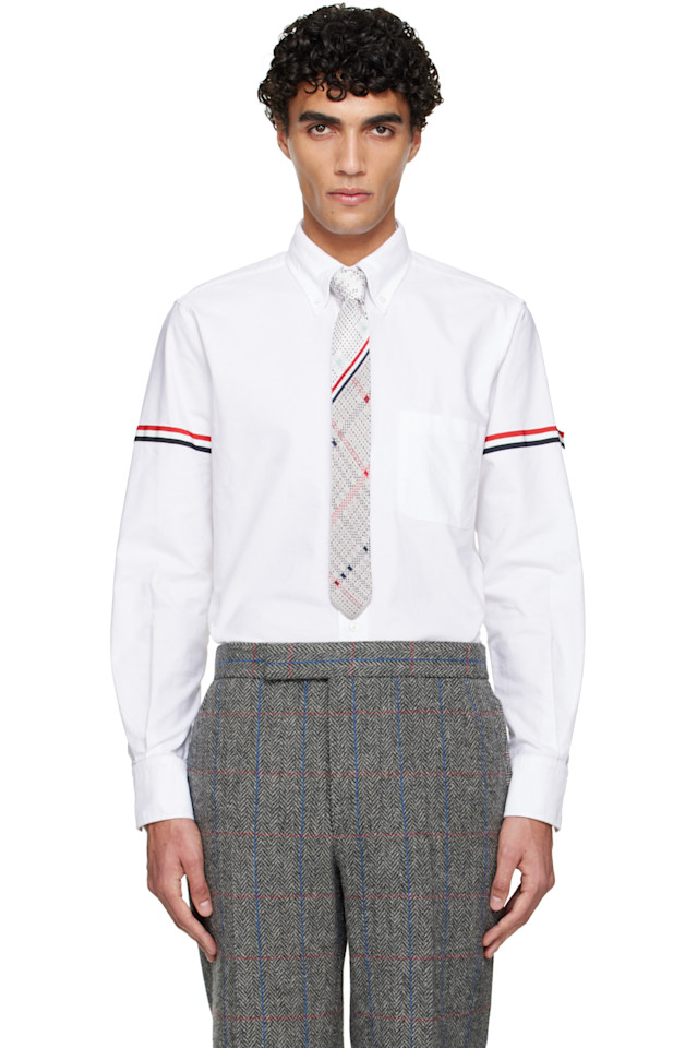 

Оксфордские нарукавные повязки, классическая рубашка Thom Browne, белый