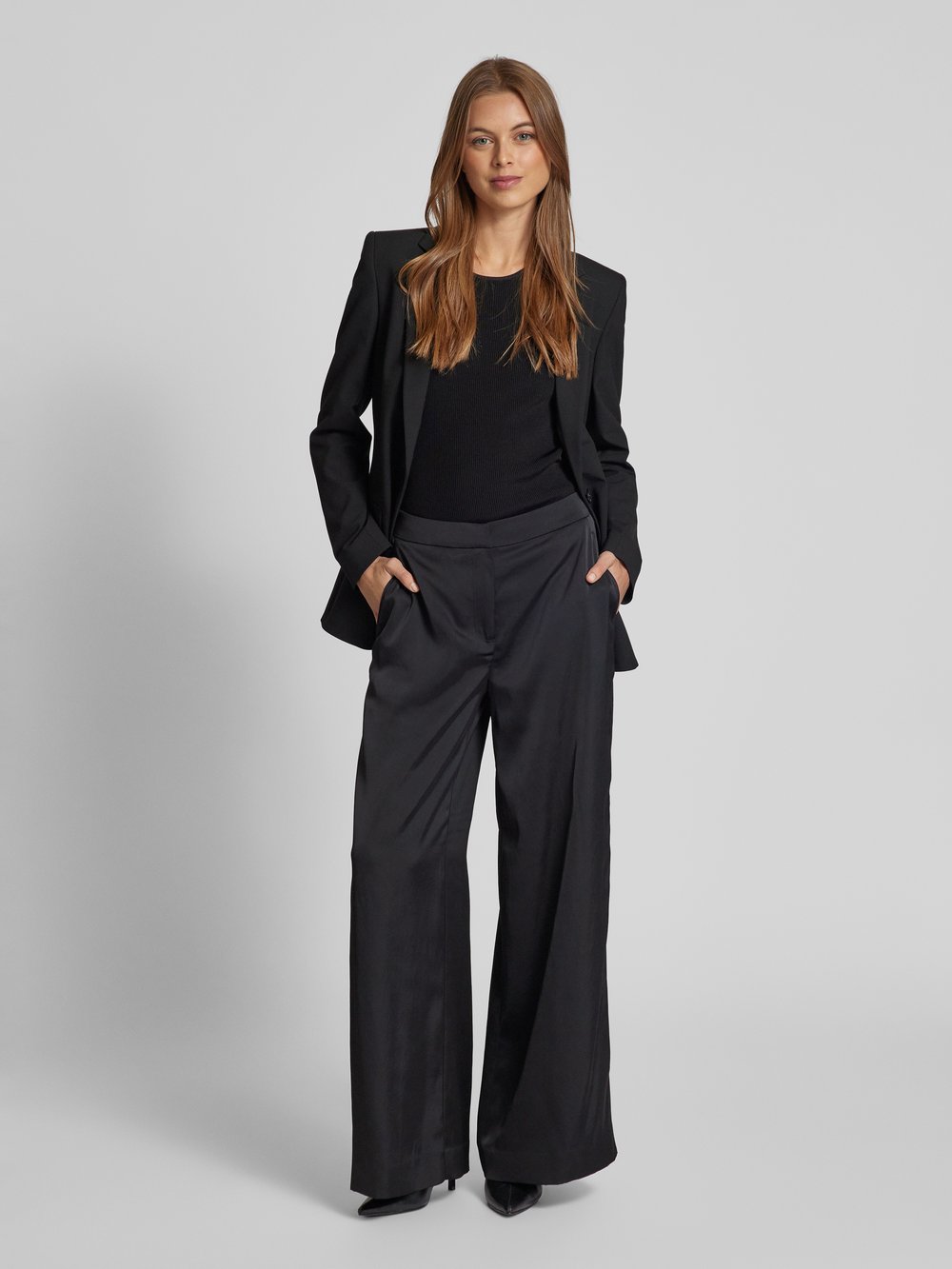 

Брюки из ткани с французскими карманами Calvin Klein Womenswear, черный