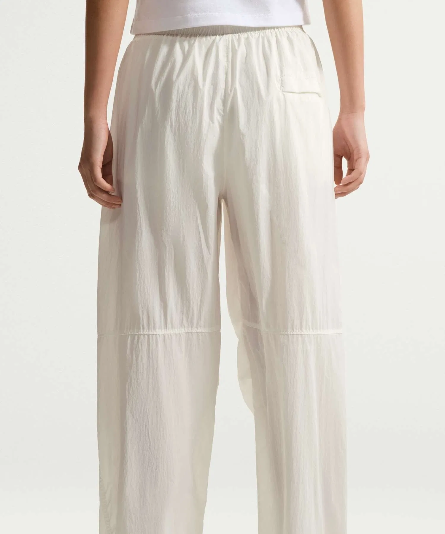 Женские брюки NIKE Sportswear Mid-Rise Lightweight UV Pants — фото 3