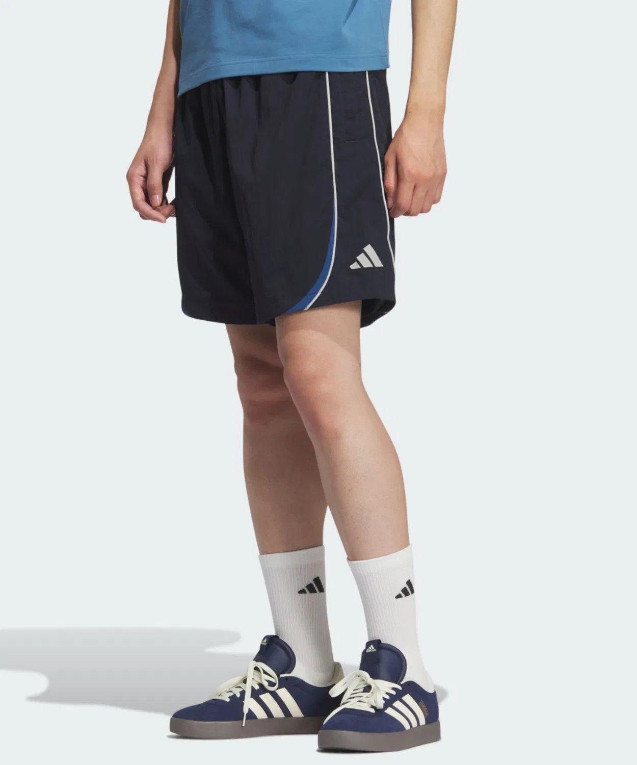 Мужские шорты свободного кроя из легкой ткани с длиной 20 см Adidas Brand Love, Blue