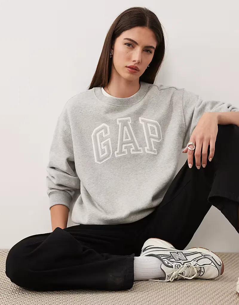 Джемпер с круглым вырезом GAP, серый