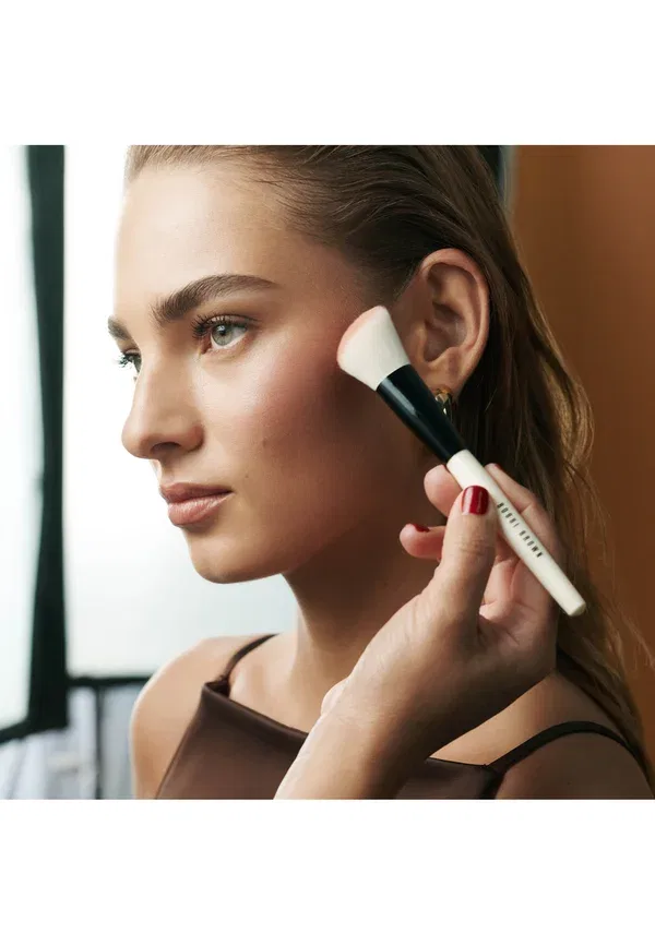 Матовые румяна - румяна 3.5 г Bobbi Brown, цвет tawny — фото 4