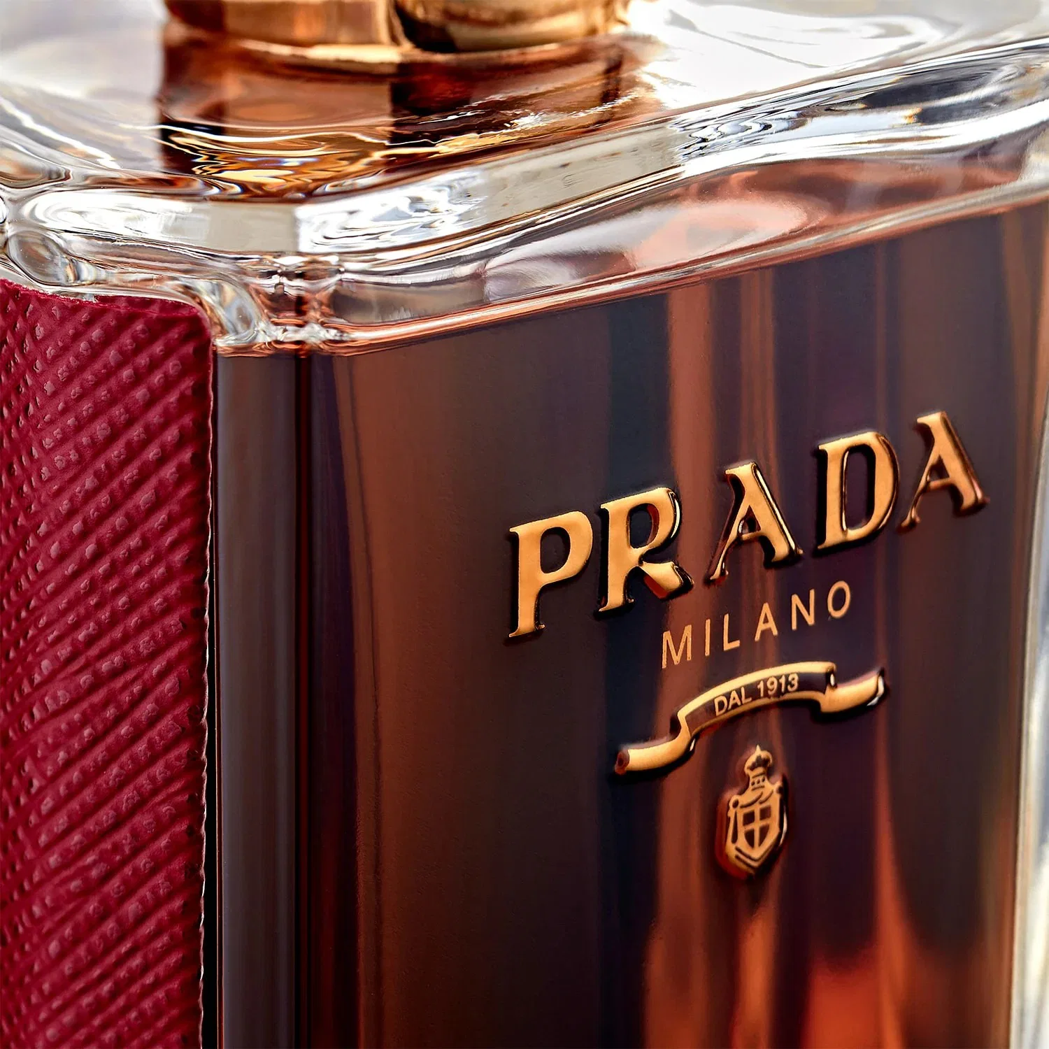 Парфюмерная вода 100 мл с ароматом La Femme Prada Intense PRADA — фото 3