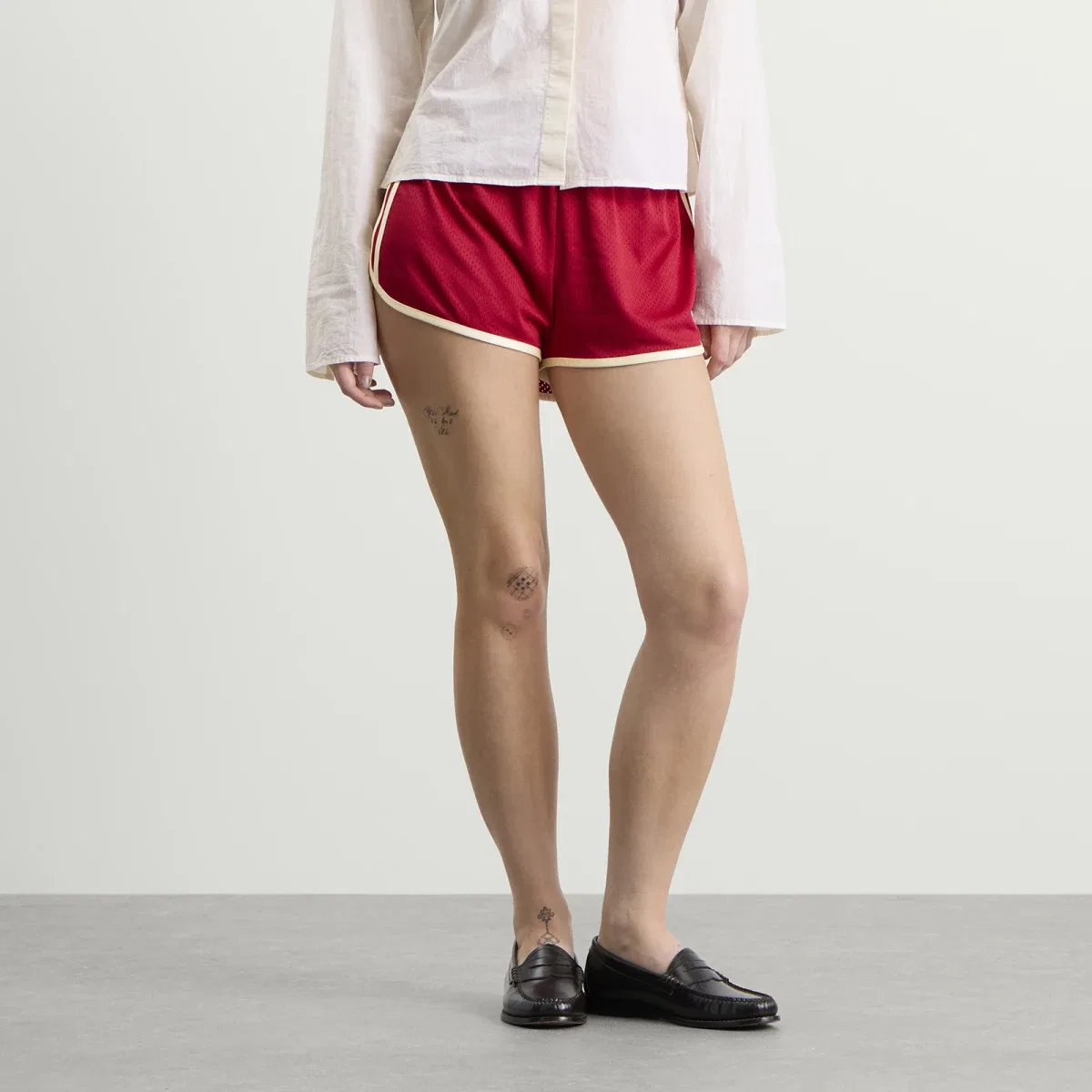 Шорты с боковыми карманами Sprinter Adidas, Team Victory Red & Warm Vanilla — фото 2