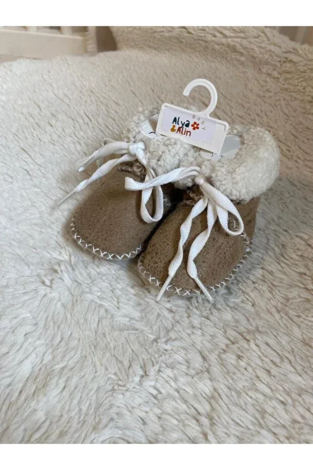 Детские ботинки на шнуровке из кожи Alya&Alin Baby, Beige