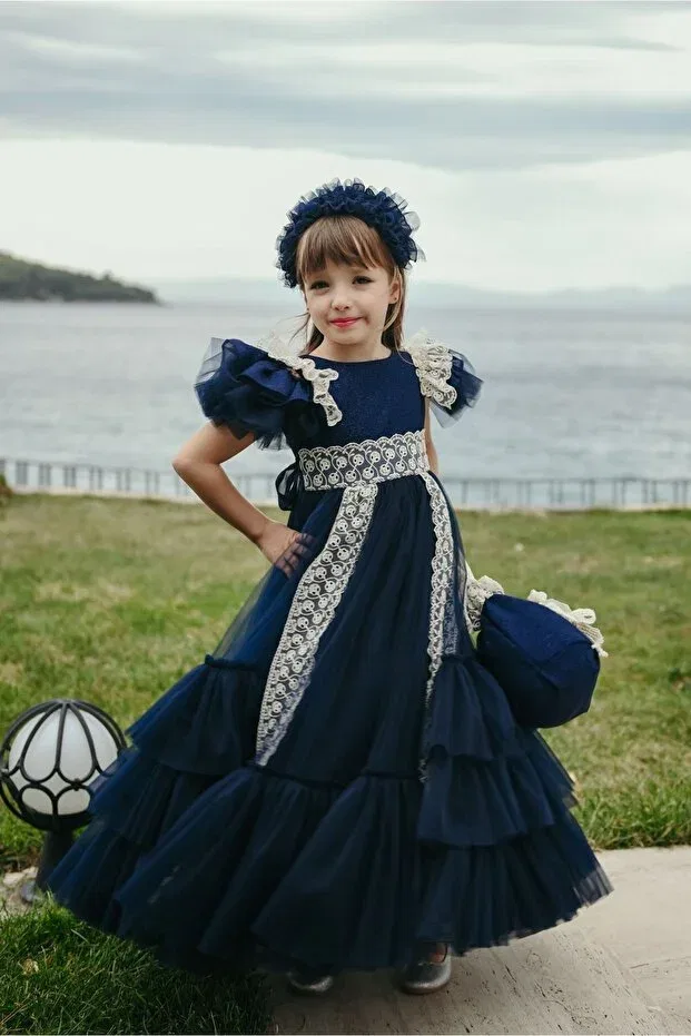 Детское вечернее платье для девочек с принтом Mialora Exclusive By Emel Ebru Özdemir, Navy Blue — фото 2